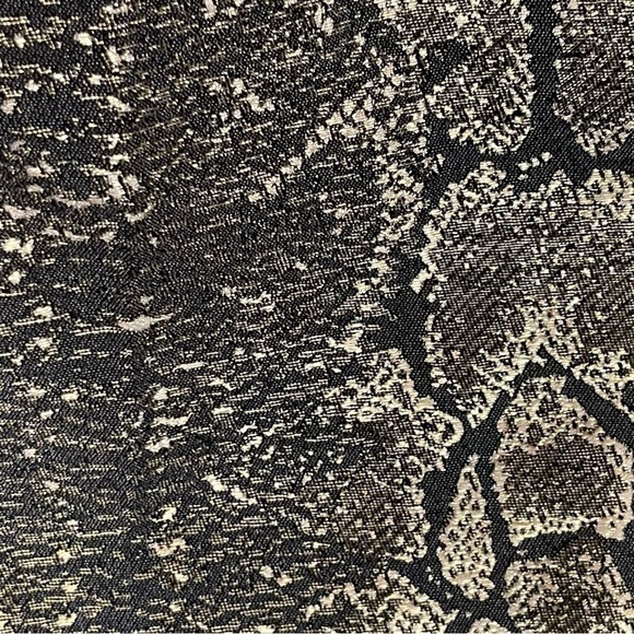 WORTHINGTON SNAKESKIN PRINT CROPPED PANTS SIZE 8 - Picture 5 of 8